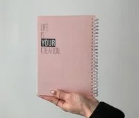 עודפים | מחברת ספירלה מעוצבת A5 | דגם חיים שלי
